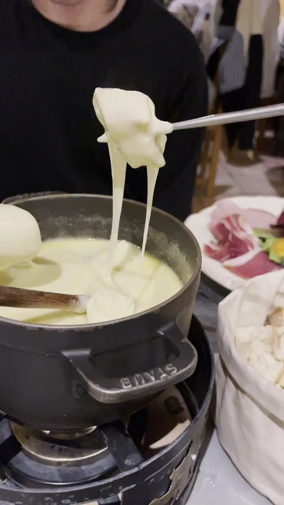 La table de Fifine_Samoëns_slider_image_2