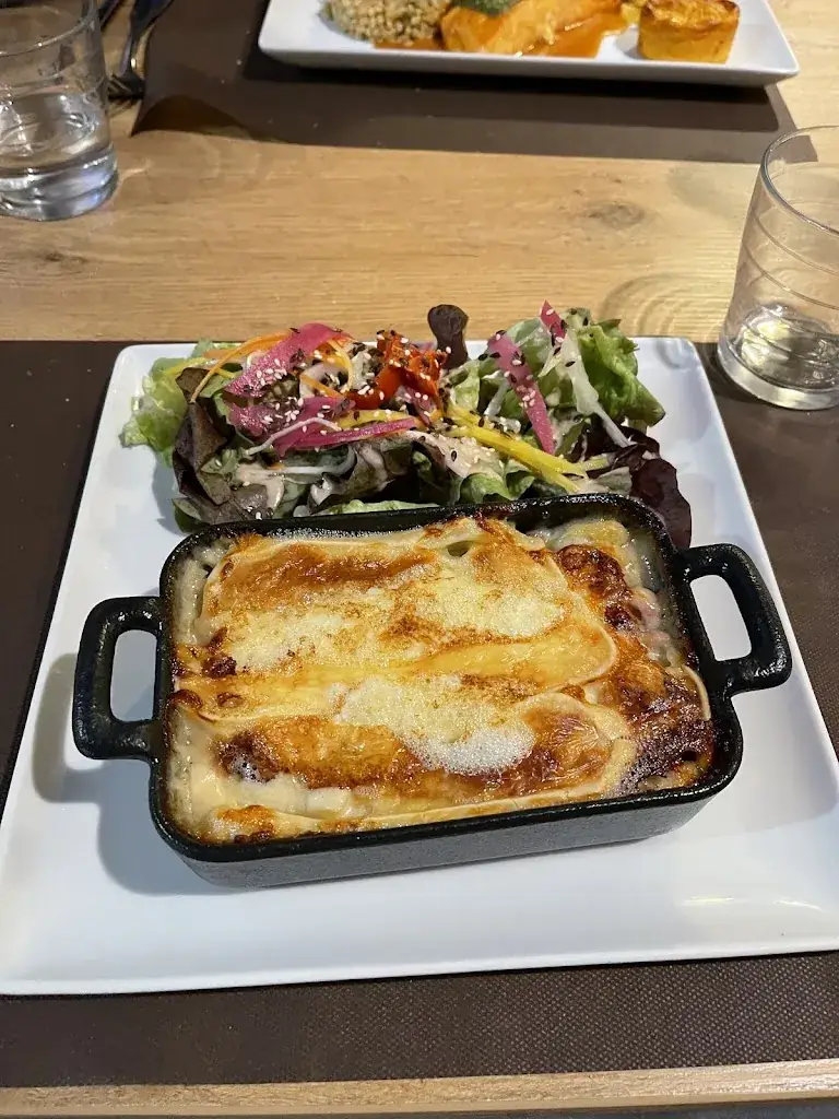 Emine Çağla Çelik_L’ Estanco_Samoëns_review