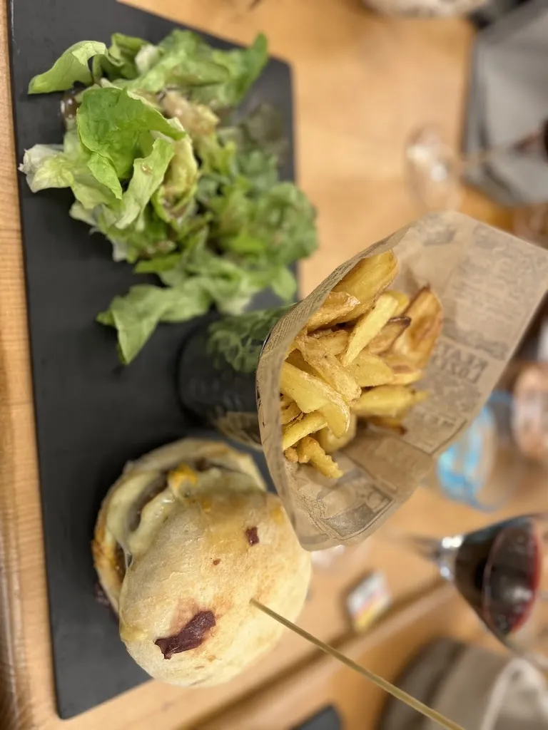 Sahil & Sneha_Fabio Restaurant_Samoëns_review