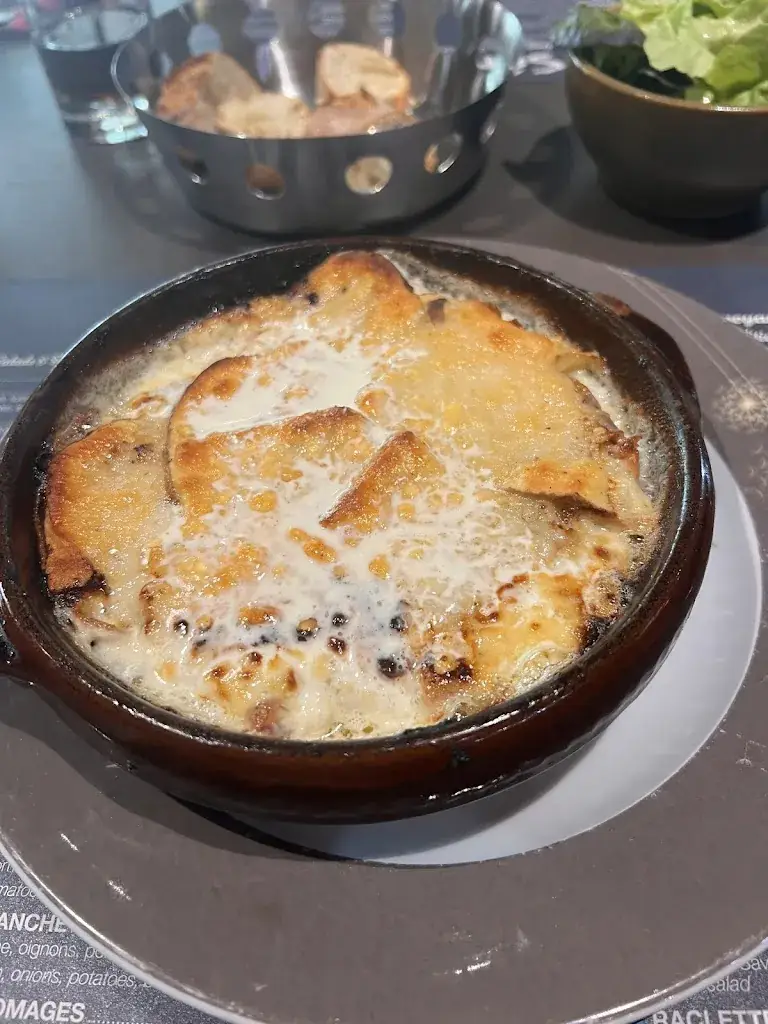 Restaurant Le Sérac (restaurant, pizzeria, spécialités savoyardes)_Samoëns_slider_image_3