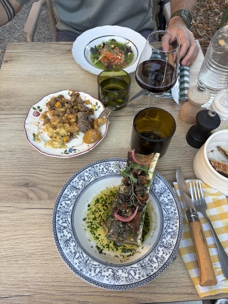 Natacha Grz_La Sapinette_Morillon_review