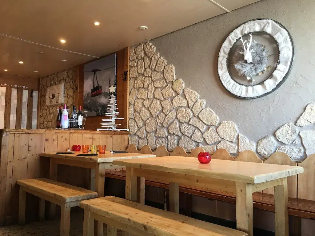 Demoiselle des Saix restaurant in Samoëns