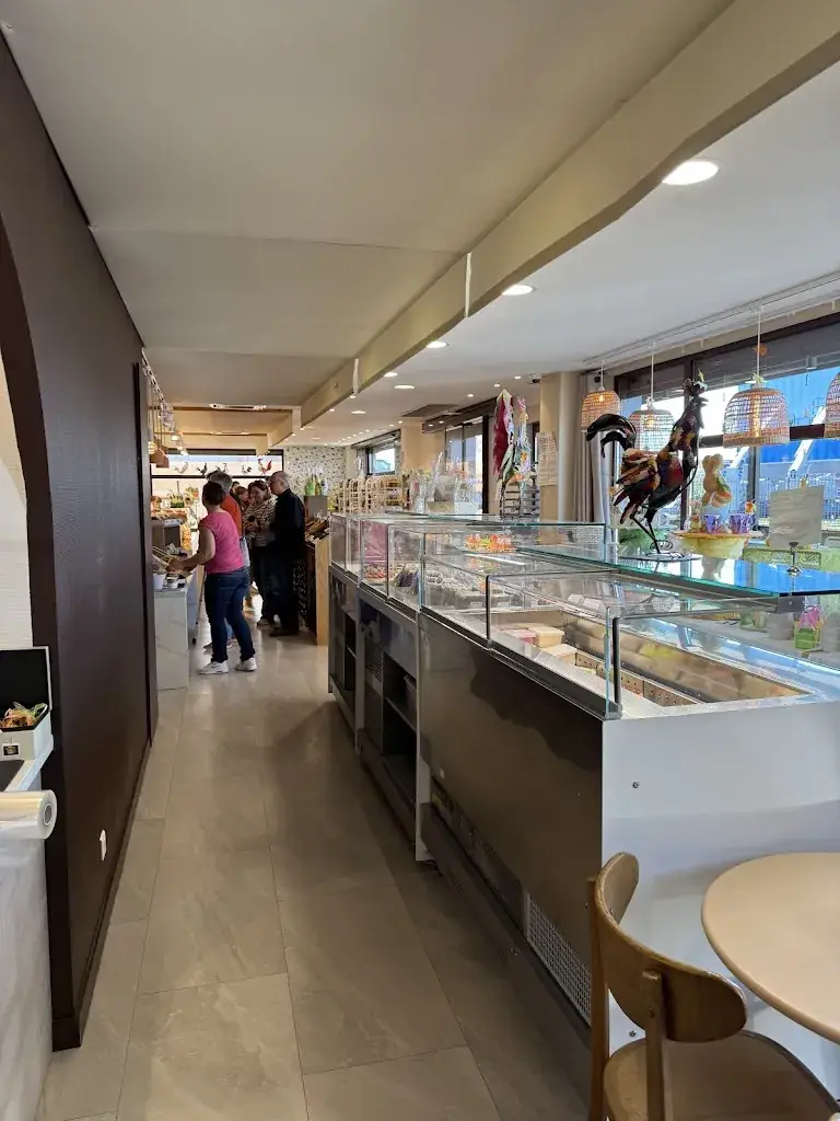 Dr David Owens_Les Gaudelices boulangerie biscuiterie_Tossiat_review