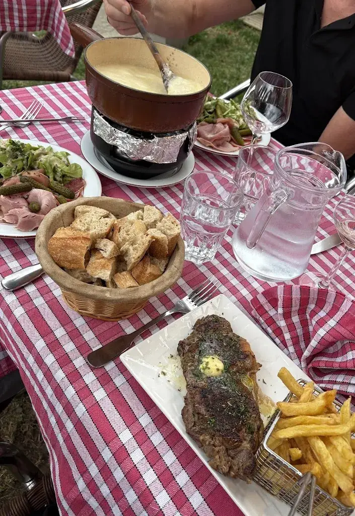 Merel van Dijk_Le Marronnier_Taninges_review