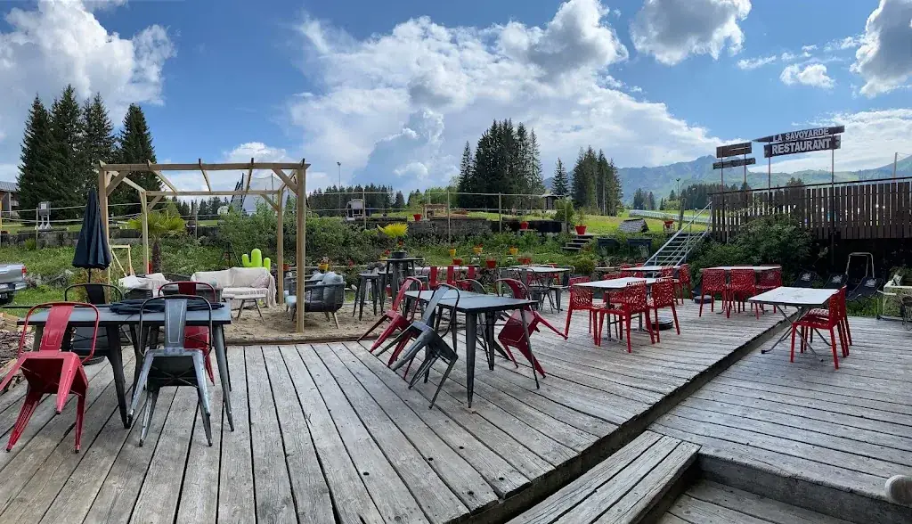 La Savoyarde - Praz de Lys ristorante a Taninges