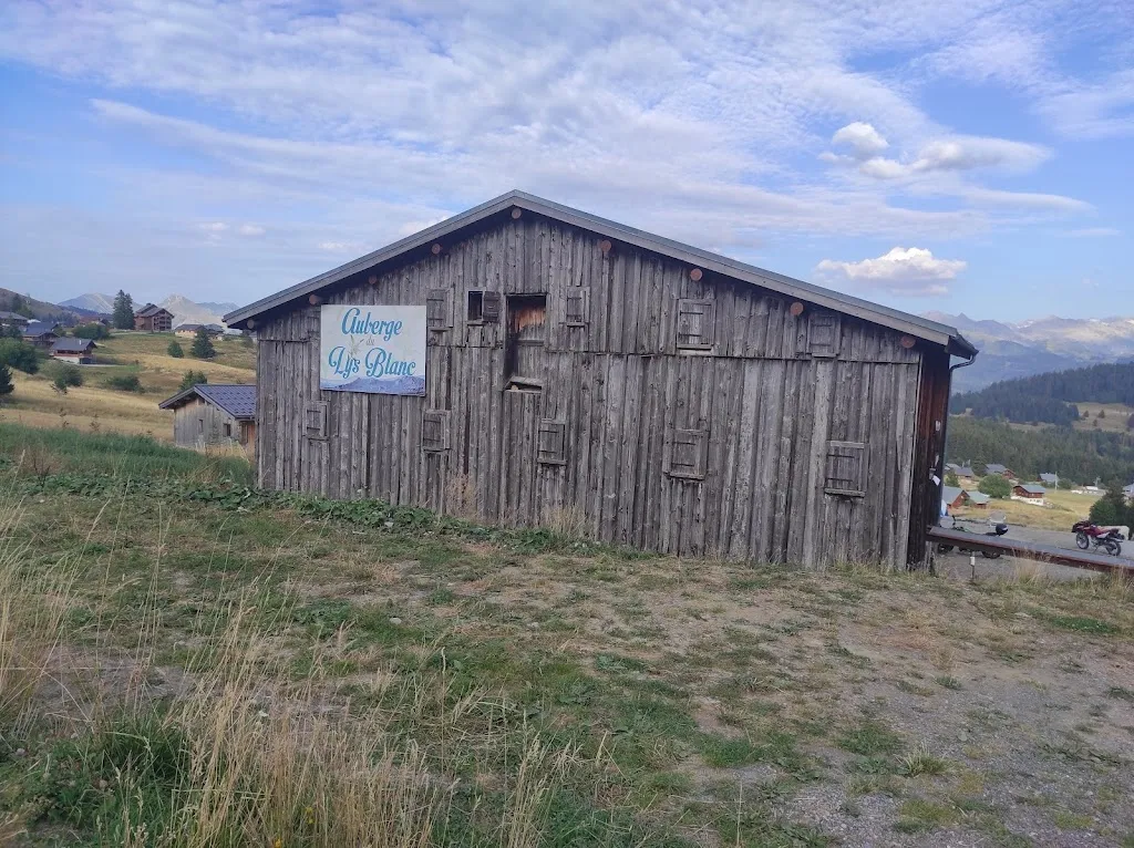 Auberge du Lys Blanc restaurant in Taninges