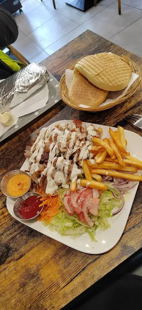 Vahdettin Olmez_Seven Spice kebab Taninges_Taninges_recensione