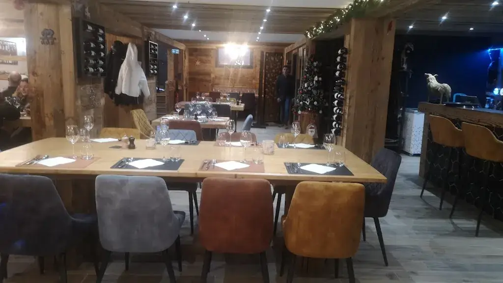 Aline Doudoux_La Cozna_Taninges_review