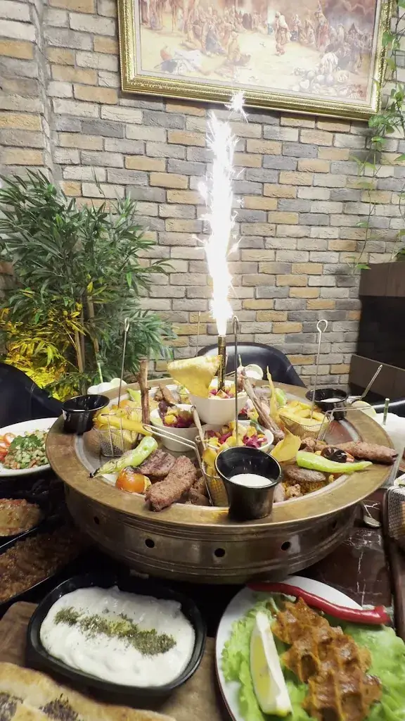 Reyna Restaurant tignieu_Tignieu-Jameyzieu_slider_image_2