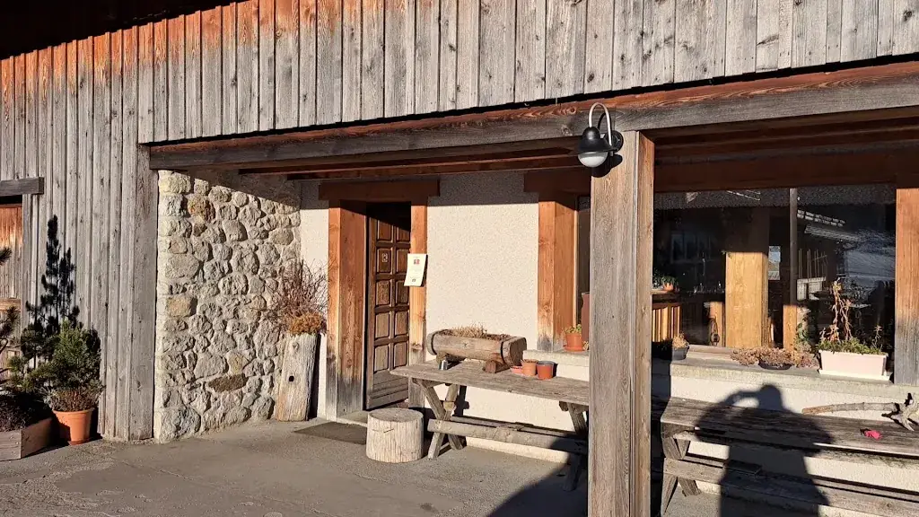 Chez Constance restaurant in Glières-Val-de-Borne