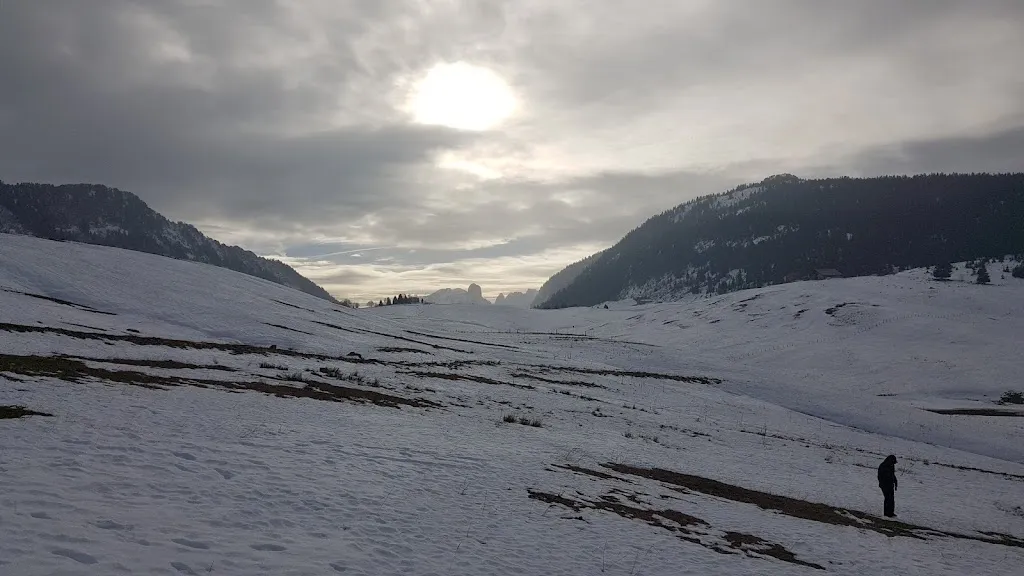 Jonathan Veitch_Refuge Restaurant Notre Dame des Neiges Plateau des Glières_Balme-de-Thuy_avis