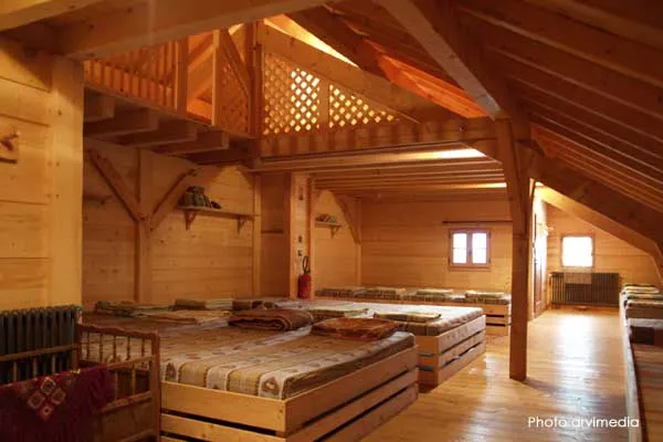 Refuge Restaurant Notre Dame des Neiges Plateau des Glières_Balme-de-Thuy_slider_image_2