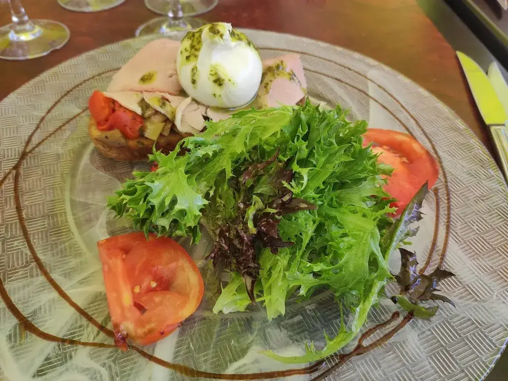 Montse Cabus_Auberge De La Tour_Ambérieux-en-Dombes_review