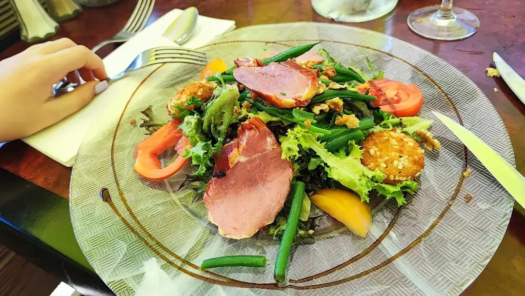 Auberge De La Tour_Ambérieux-en-Dombes_slider_image_2