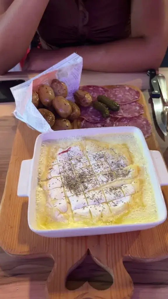 Shaineze Keddouche_Le Grizzly_Tarare_review