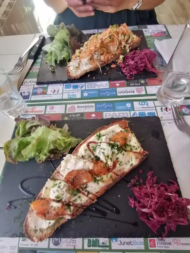 Nadine Palayer_Tartines et macarons_Tarare_review