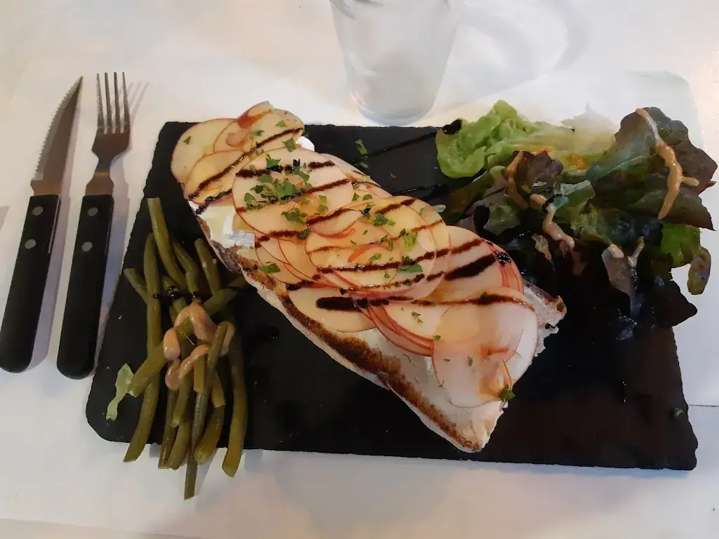 Eric S_Tartines et macarons_Tarare_review