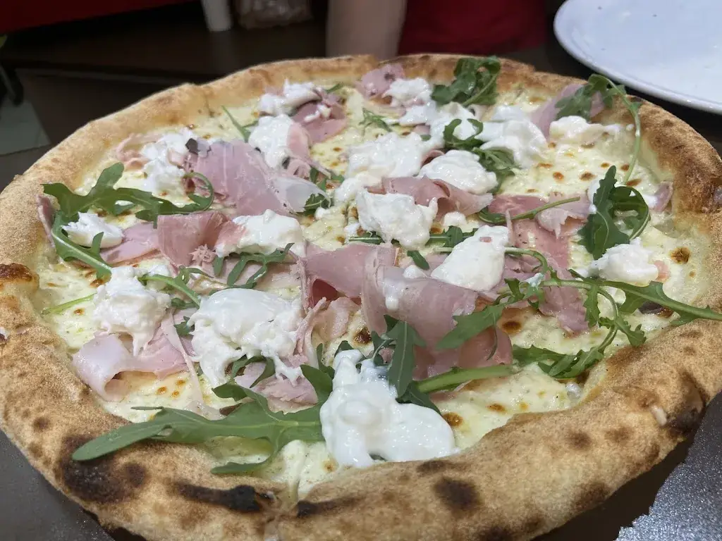 Farniente Restaurant-Pizzeria_Tarare_slider_image_2