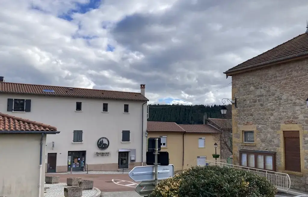 Joan Skelton Smith_À L'Abri Du Vent_Saint-Marcel-l'Éclairé_review