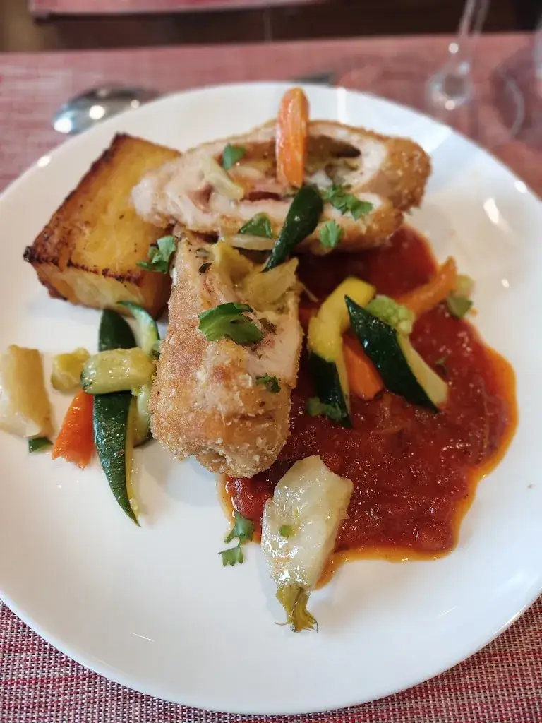 Isaline Escoffier_À L'Abri Du Vent_Saint-Marcel-l'Éclairé_review