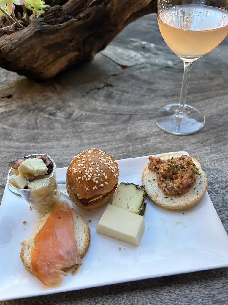 Mustafa Ercan Uçar_Logis Hôtel Burnichon_Tarare_review