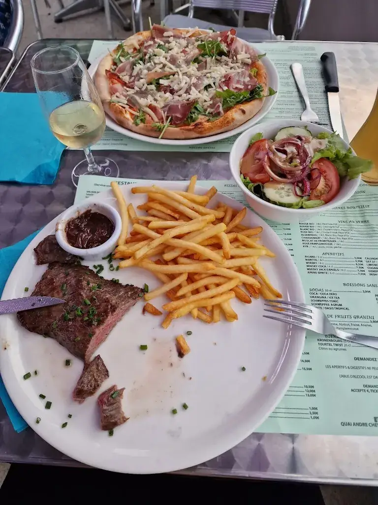 marjeta bonač_L'Oasis_Saint-Gingolph_review