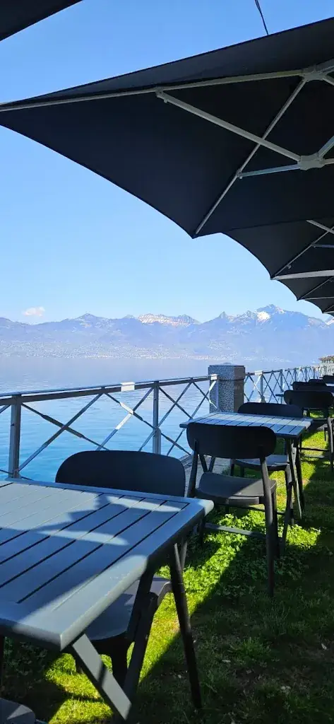 L'Oasis restaurant in Saint-Gingolph