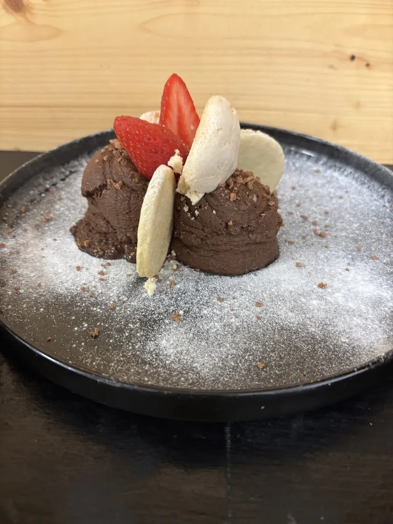 Bar-restaurant de la Plage_Saint-Gingolph_slider_image_3