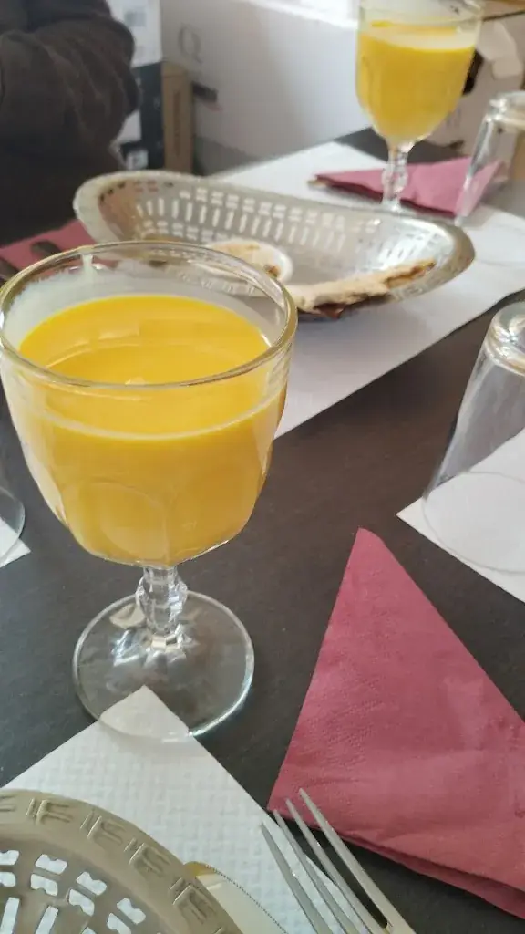 Mediha Demircioğlu_Café Madras_Ugine_review