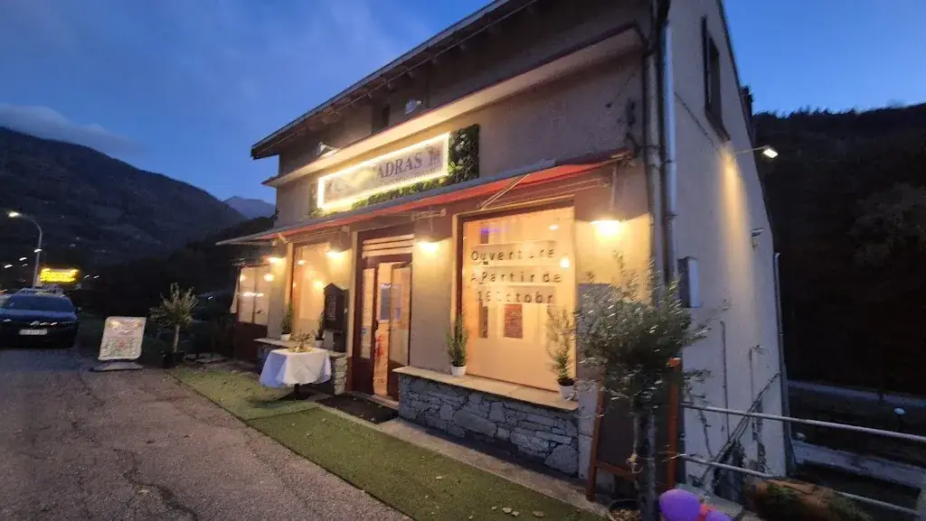 Café Madras_Ugine_slider_image_3