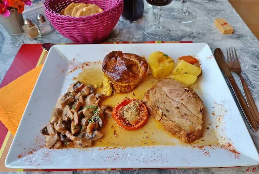 Le Cabanon_Usson-en-Forez_slider_image_2