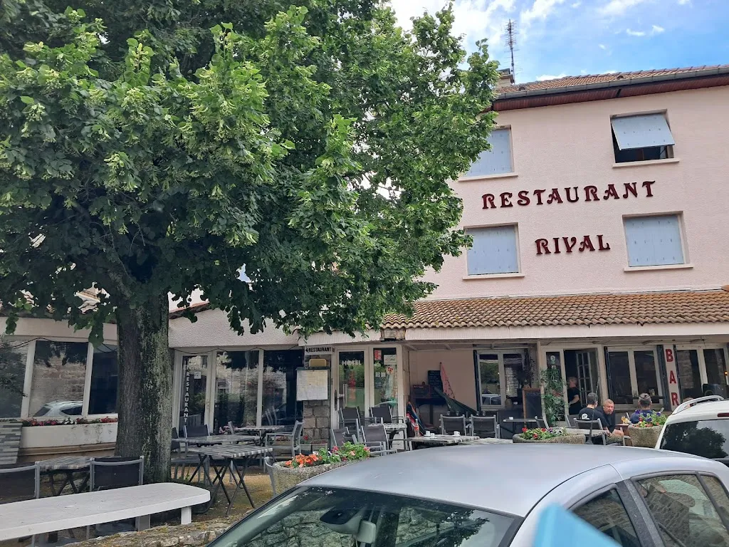 Hôtel Restaurant Rival Restaurant in Usson-en-Forez