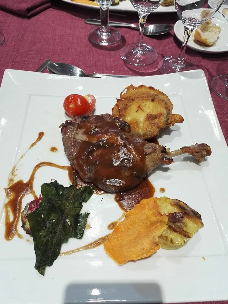 Hôtel Restaurant Rival_Usson-en-Forez_slider_image_2