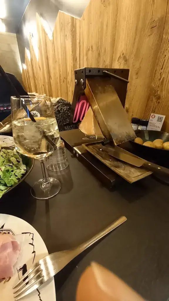 M Hoffman_Le Planté de Bâton_Tignes_review