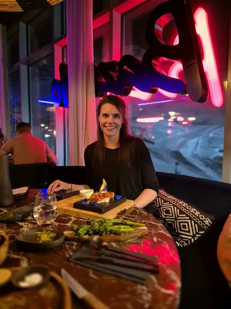 Nick Bennett_Bazurto Tignes - Festive Restaurant by Juan Arbelaez_Tignes_review