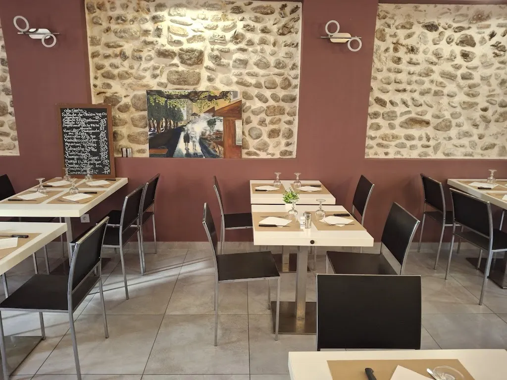 Brasserie Coté Cours restaurant in Tulette