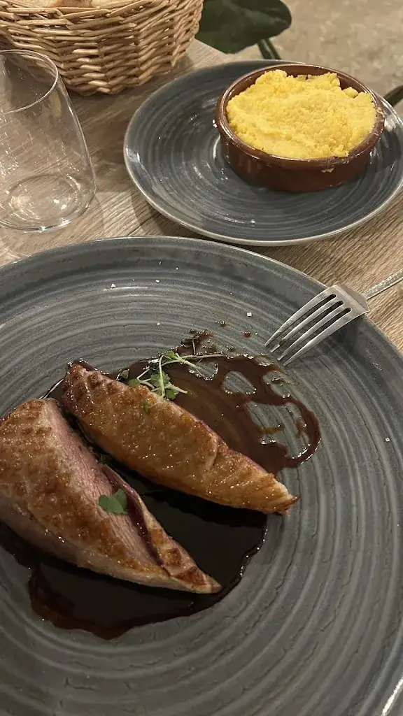 Jade La Sala_Brasserie des arts_Trévoux_review