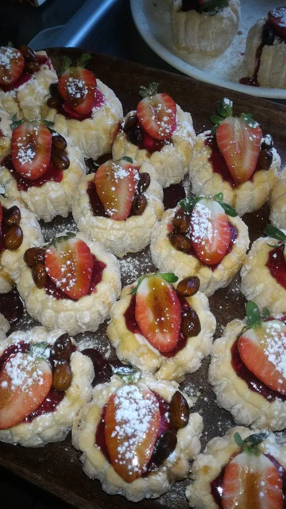 Le Tire Bouchon_Vallon-en-Sully_slider_image_2