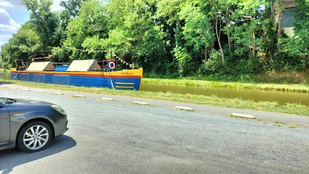 Le Sully's_Vallon-en-Sully_slider_image_3