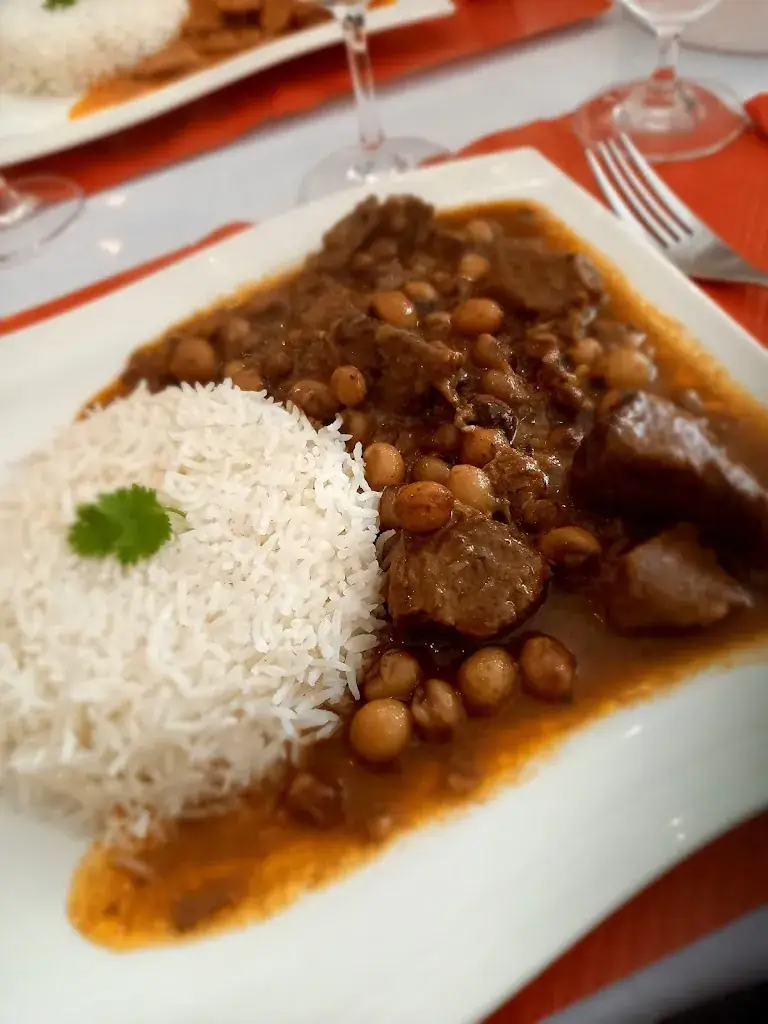 Sophie Begel_À Madagascar_Tullins_review