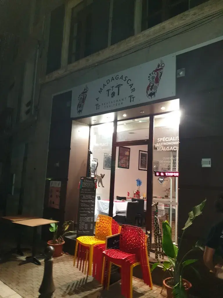 Lionel Faure_À Madagascar_Tullins_review