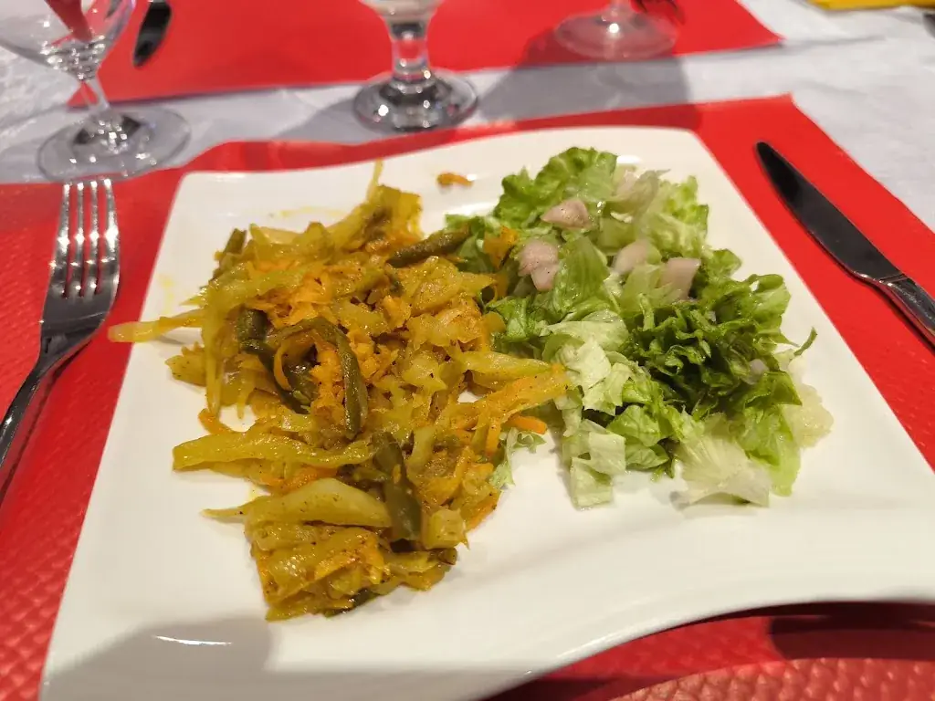 Alex D_À Madagascar_Tullins_review