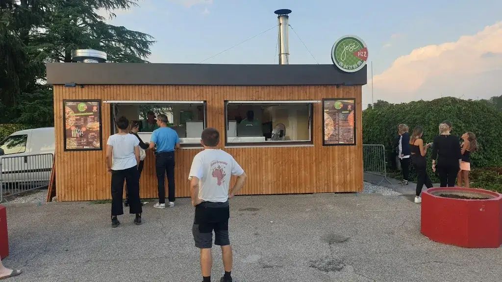 José Pizz_Tullins_slider_image_3