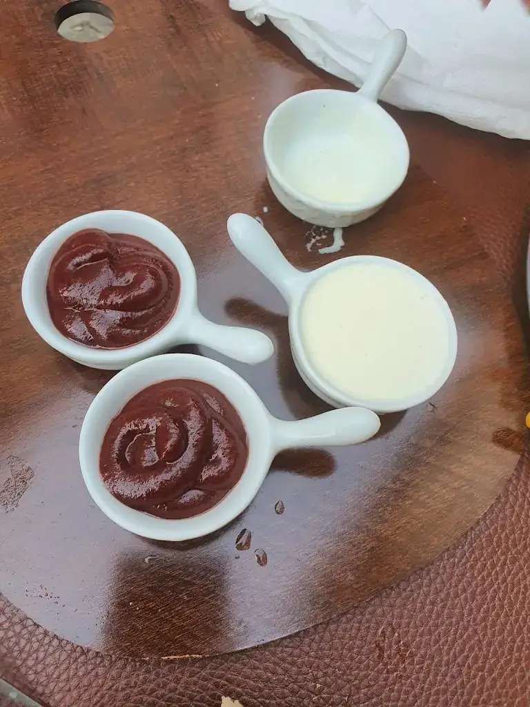 Artur Muszyński_Le Coco Bongo_Tullins_review