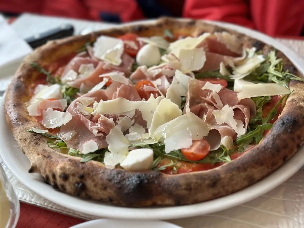 David Davtian_Il Vesuvio_Annemasse_review