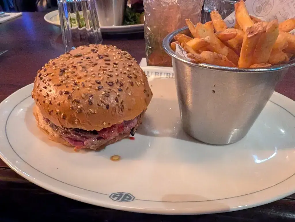 Massimiliano Martinelli_Au Bureau - Pub et Brasserie_Vaulx-en-Velin_review