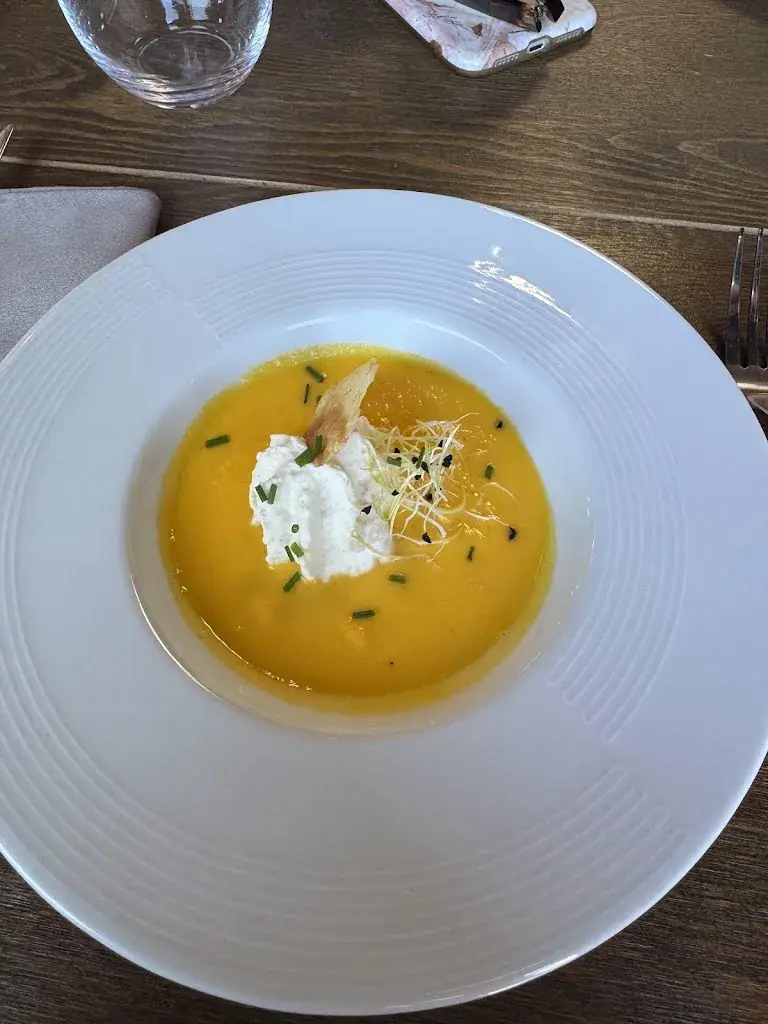 Davin CLRM_L'Embuscade_Vaulx-Milieu_review