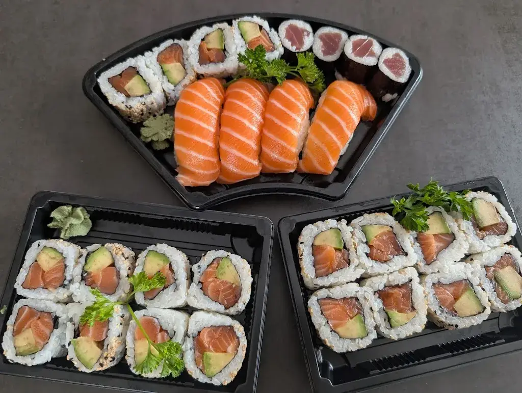 Kennelyn Leroux_Sushi Kimchi_Valleiry_review