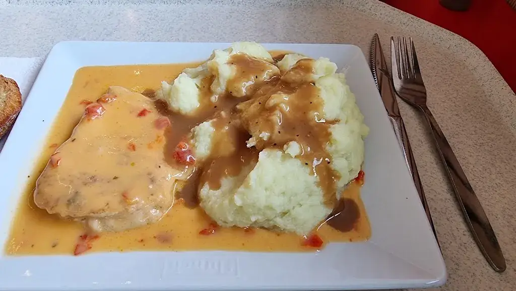 Szaby KO_Flunch Café Flunch Restaurant_Valleiry_review