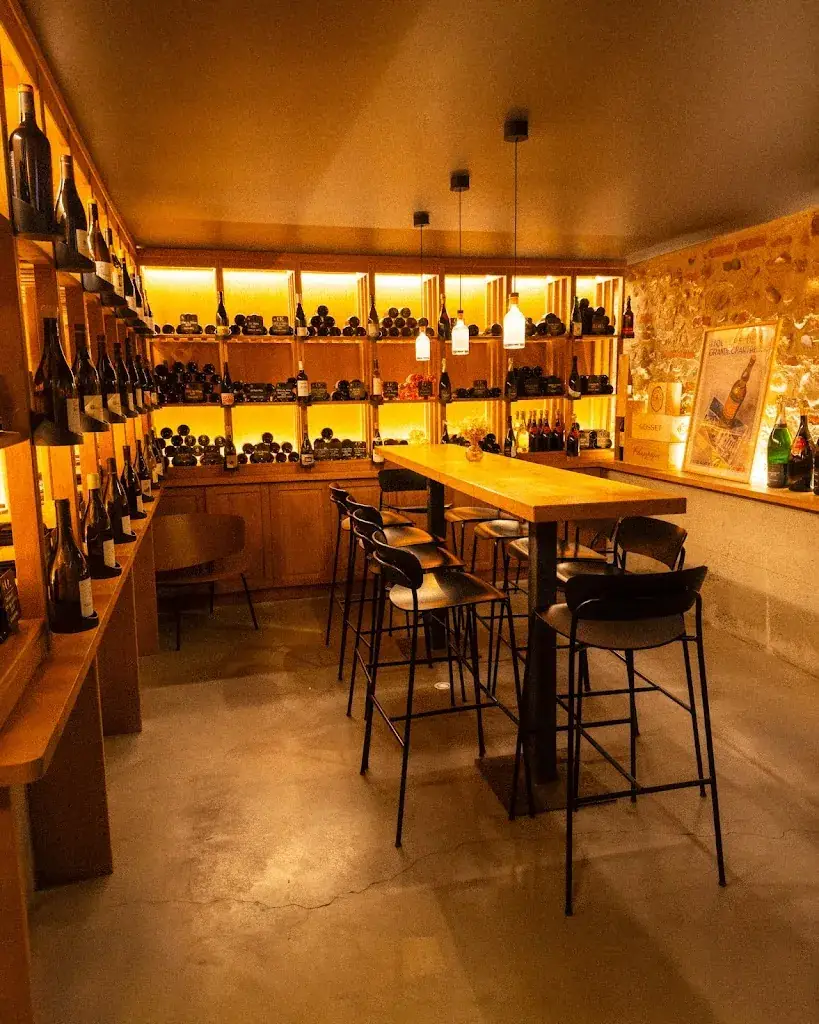 La Maison d'Oeuvres restaurant in Veauche